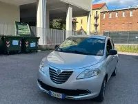 Usata Lancia Ypsilon 60 CV (44 kW) 2015 Grigio Utilitaria