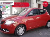 Usata Lancia Ypsilon Gold 69 CV (50 kW) 2017 Rosso Utilitaria