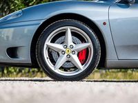 Usata Ferrari 360 400 CV (294 kW) 2005 Grigio titanio Coupé