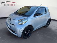 Usata Toyota iQ Executive 98 CV (72 kW) 2011 Argento Utilitaria