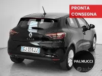 Usata Renault Clio V Equilibre 101 CV (74 kW) 2022 Nero Berlina