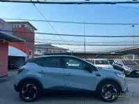 Usata Renault Captur 101 CV (74 kW) 2025 Grigio SUV
