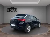 Usata VW T-Roc Style 110 CV (80 kW) 2018 Grigio SUV