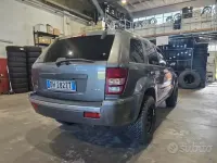 Usata Jeep Grand Cherokee Overland 218 CV (160 kW) 2007 Grigio SUV