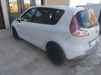 Usata Renault Scénic III 110 CV (80 kW) 2011 Bianco Monovolume