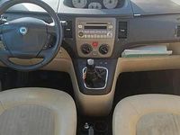 Usata Lancia Musa 101 CV (74 kW) 2005 Rosso Monovolume