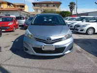 Begagnad Toyota Yaris Active 69 HK (50 kW) 2012 Blå Halvkombi