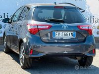 Usata Toyota Yaris Hybrid 73 CV (53 kW) 2019 Grigio Berlina