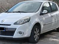 Usata Renault Clio II 75 CV (55 kW) 2011 Bianco Berlina