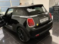 Usata Mini Cooper 75 kW (102 CV) 2022 Nero Utilitaria