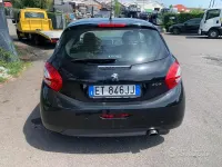 Usata Peugeot 208 Access 82 CV (60 kW) 2014 Nero Utilitaria