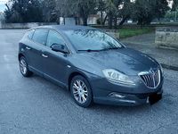 Usata Lancia Delta 120 CV (88 kW) 2009 Marrone Utilitaria