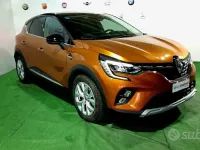 Usata Renault Captur Intens 101 CV (74 kW) 2020 Marrone SUV