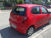 Usata Hyundai i10 Comfort 69 CV (50 kW) 2011 Rosso Utilitaria