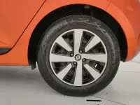Usata Renault Clio Equilibre 100 CV (73 kW) 2023 Arancione Utilitaria