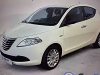 Usata Lancia Ypsilon 69 CV (50 kW) 2012 Bianco spino Utilitaria