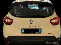 Usata Renault Captur Intens 90 CV (66 kW) 2017 Beige SUV