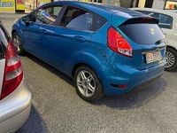 Usata Ford Fiesta Titanium 75 CV (55 kW) 2015 Blu/azzurro Utilitaria