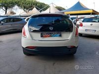 Gebraucht Lancia Delta 120 PS (88 kW) 2012 Weiß Kleinwagen