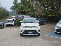 Usata Mahindra KUV100 87 CV (63 kW) 2023 Bianco SUV