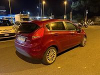 Usata Ford Fiesta Titanium 82 CV (60 kW) 2011 Rosso Utilitaria