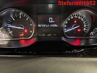 Usata Peugeot 208 Active 102 CV (75 kW) 2019 Grigio selenite Utilitaria