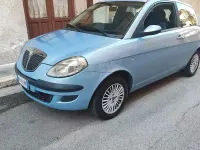Usata Lancia Ypsilon 69 CV (50 kW) 2004 Bluazzurro Utilitaria