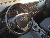 Usata Toyota Auris Hybrid Active 99 CV (72 kW) 2014 Berlina