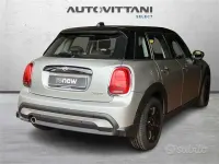 Używany Mini Cooper Essential 136 KM (100 kW) 2024 Szary Hatchback