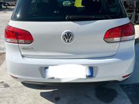 Usata VW Golf VI 102 CV (75 kW) 2012 Bianco Utilitaria