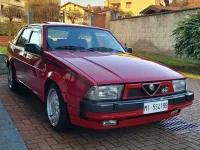 Usata Alfa Romeo 75 Quadrifoglio Verde 165 CV (121 kW) 1990 Berlina
