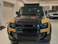 Nuova Land Rover Defender 349 CV (256 kW) 2026 Giallo SUV