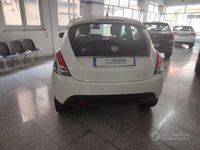 Usata Lancia Ypsilon Silver 95 CV (69 kW) 2013 Bianco Utilitaria