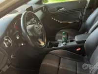 Usata Mercedes GLA200 136 CV (100 kW) 2018 Bianco SUV