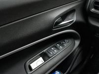 Usado Jeep Avenger Altitude 101 HP (74 kW) 2023 Preto SUV