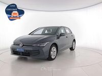 Usata VW Golf VIII Life 116 CV (85 kW) 2025 Dolphin grey metallizzato Berlina
