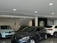 Begagnad Renault Clio V Zen 101 HK (74 kW) 2021 Grå Sedan