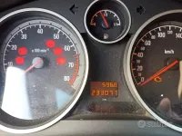 Usata Opel Zafira 101 CV (74 kW) 2008 Grigio Monovolume