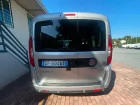 Usata Fiat Doblò Lounge 105 CV (77 kW) 2021 Argento Monovolume