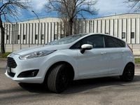 Usata Ford Fiesta Titanium 75 CV (55 kW) 2014 Bianco Utilitaria