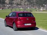 Usado VW Polo Comfortline 75 HP (55 kW) 2016 Cinzento Citadino