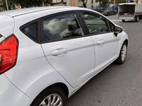 Usata Ford Fiesta Business Edition 80 CV (58 kW) 2013 Bianco Utilitaria