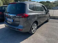 Usata Opel Zafira 165 CV (121 kW) 2013 Grigio Monovolume