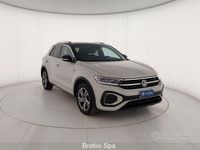 Usata VW T-Roc R-line 116 CV (85 kW) 2022 Grigio SUV