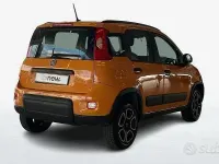 Usata Fiat Panda Cross Cross 70 CV (51 kW) 2021 Arancione Utilitaria