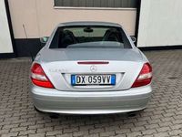 Usado Mercedes SLK200 163 CV (119 kW) 2004 Plateado Descapotable