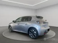 Usata Peugeot 208 Allure 101 CV (74 kW) 2025 Grigio Utilitaria