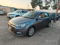 Usata Hyundai i20 Comfort 84 CV (61 kW) 2015 Grigio Berlina