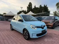 Usata Renault Twingo Techno 30 kW (42 CV) 2023 Blu Utilitaria