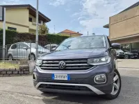 Usata VW T-Cross Advance 110 CV (80 kW) 2023 Smoky gray met SUV